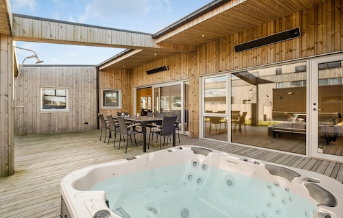 Gemütliches Haus mit 6 Schlafzimmern in.