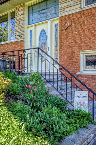 Charming legal one bedroom unit on a quiet street