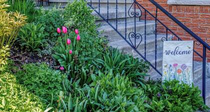 Charming legal one bedroom unit on a quiet street