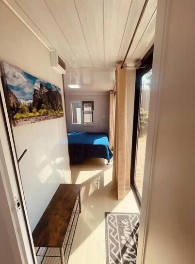 Tiny Oasis with all the amenities!