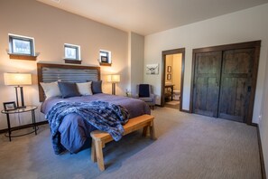 4 Schlafzimmer, Bügeleisen/Bügelbrett, Reisekinderbett, kostenloses WLAN