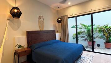 3 habitaciones, tabla de planchar con plancha, wifi y ropa de cama