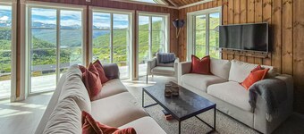 Awesome home in Norheimsund with WiFi