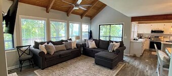 Golfer meets Lake Lover.  4 bd, 4 ba Cottage in Deerfield Resort Hole 5 awaits!