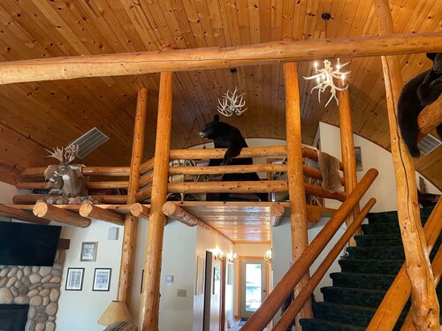 Wild Rivers Whitetails Lodge