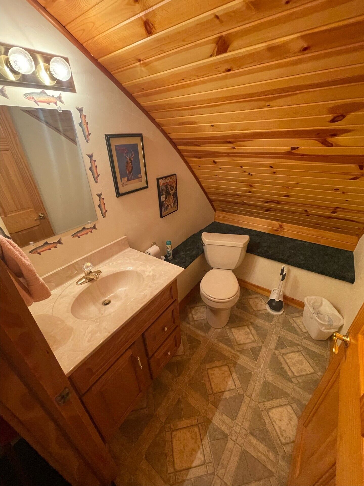 تجهيزات دش، مجففات شعر، مناشف، صابون