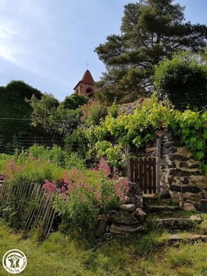 Property grounds - La Manama - RENTIERES (RENTIERES)