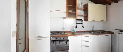 Réfrigérateur, plaque de cuisson