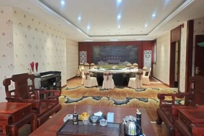 Unclassified image, 3 of 5, button - Lvzhou Holiday Hotel (Pingxiang)