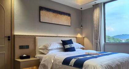 Lvzhou Holiday Hotel