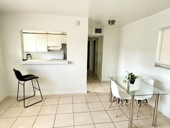 Dining - 811 Harbordale-203 (Fort Lauderdale)