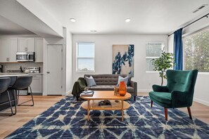 Smart TV - Chic Mid-Century Retreat in Downtown  (Salt Lake City)