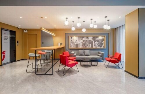 Shankee Hotel (Qixia Commercial Street Moushi Manor)