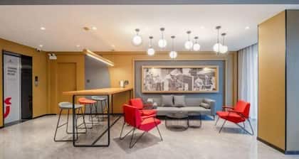 Shankee Hotel (Qixia Commercial Street Moushi Manor)