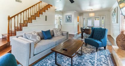 Stunning Home Pool, Cabana & BBQ