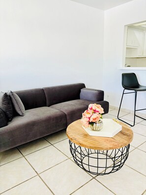 Living area - 811 Harbordale-205 (Fort Lauderdale)