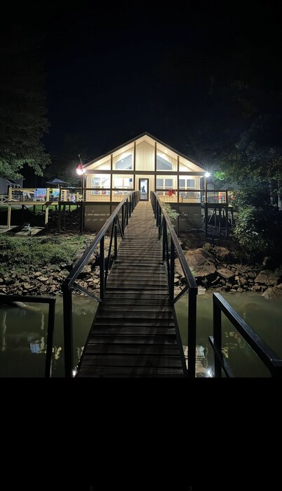 New REDEEMED Lakehouse. Walk out the front door to the dock