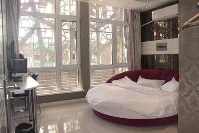 Shenyang Jiayi Theme Hotel