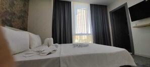 Schreibtisch, schallisolierte Zimmer, kostenloses WLAN