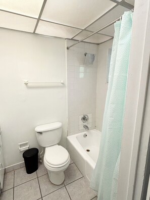 Handdoeken, toiletpapier