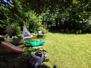 Children’s area - Gîtes de France® - La Maison des Écureuils (HARCANVILLE)