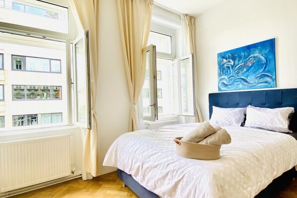 2 bedrooms, bed sheets