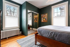 3 bedrooms, free WiFi, bed sheets