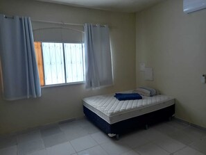 4 chambres, fer et planche Ă repasser, Wi-Fi, draps fournis