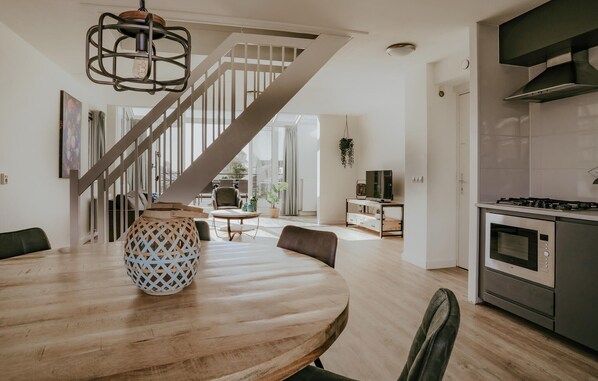 Dining - Cozy home in Uitgeest (Uitgeest)