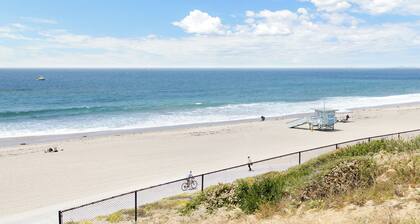 Cozy Modern 1-bedroom 100 steps from the beach Redondo Beach