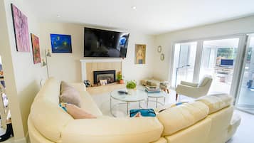 Smart TV de 34 pulgadas con canales digitales, Netflix