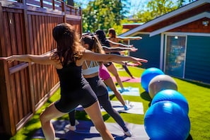 Yoga - Illuminati Guest House (Victoria)