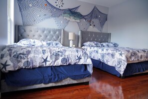 4 bedrooms, iron/ironing board, WiFi, bed sheets