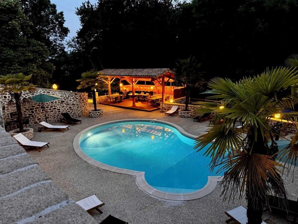 A heated pool - Planchas" Deluxe Double or Twin Room (n°8) (Rouzède)