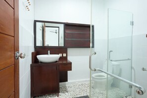 Slippers - Villa Ureki (Karangasem)