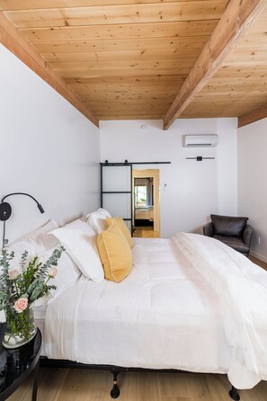 8 dormitorios, tabla de planchar con plancha, wifi gratis y ropa de cama