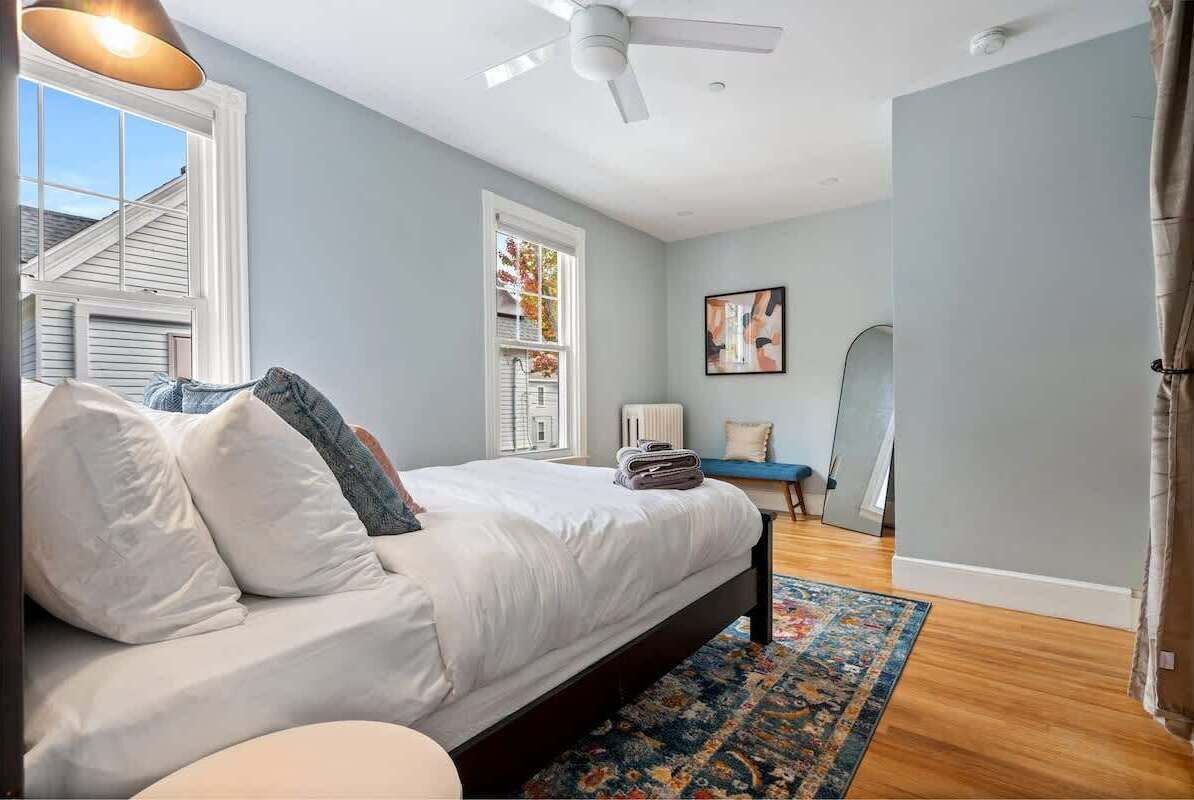 3 chambres, fer et planche à repasser, lit parapluie, Wi-Fi gratuit