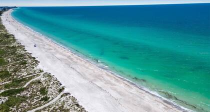 Turtle Walk - Walk to Gorgeous Beach! WALK to 12 different Restaurants!