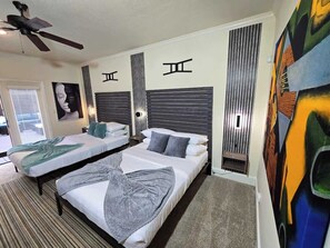 3 bedrooms, iron/ironing board, travel crib, free WiFi - Limited Spring Offer | Private Jacuzzi | Sleeps 9 (Houston)