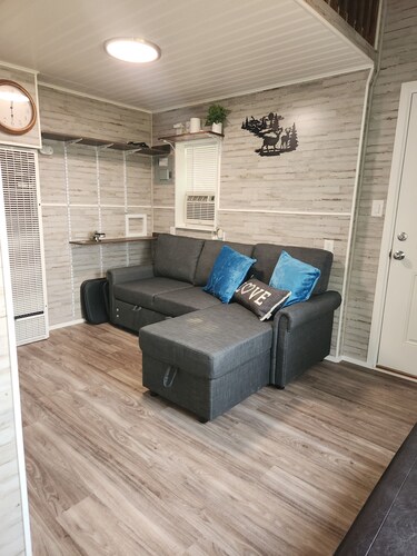 Charming 2-bedroom Tiny home, with Wi-Fi in Pocatello