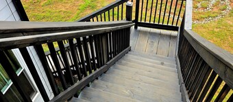 The keeper's inn,  3/2 kingbed with stairs,  sleeps 7. 