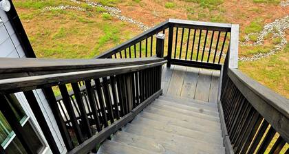 The keeper's inn, 3/2 kingbed with stairs, sleeps 7.