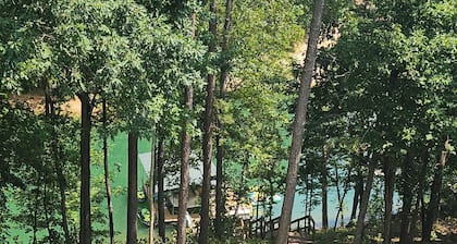 Luxurious & Spacious Lake Hartwell Home near Clemson, Anderson, and Greenville.