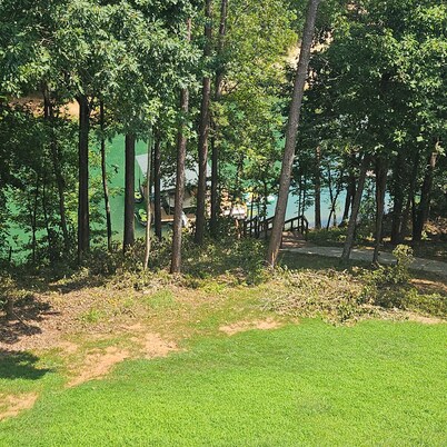  Luxurious & Spacious Lake Hartwell Home near Clemson, Anderson, and Greenville.