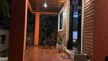 Perhehuone | Terassi/patio