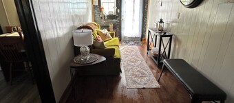 Charming 3-bedroom house in small town of Everett PA 