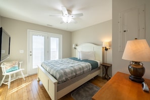 4 bedrooms, iron/ironing board, travel cot, free WiFi