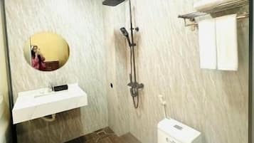 Dusche, Handtücher, Seife, Shampoo