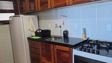 Microwave, oven, stovetop, cookware/dishes/utensils