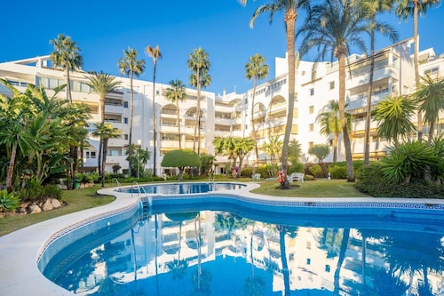 Nordic Royal Club Apartment mit Meerblick, Gemeinschaftspool und Klimaanlage